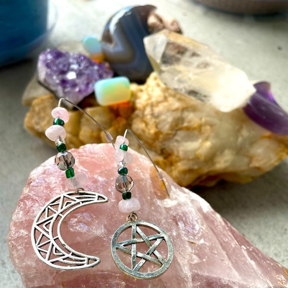 ☀️ Rose Quartz Celestial Earrings 🌙 with Silver Pendants, Trending 2022 - Picture 2 of 3